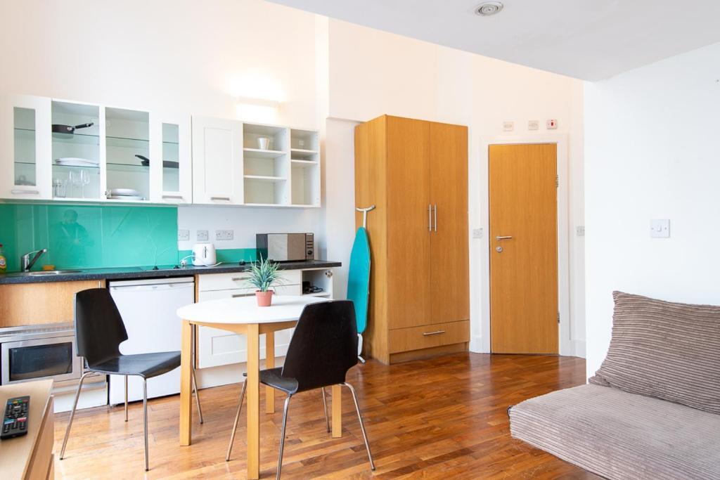 City Prime Apartments Londra Esterno foto